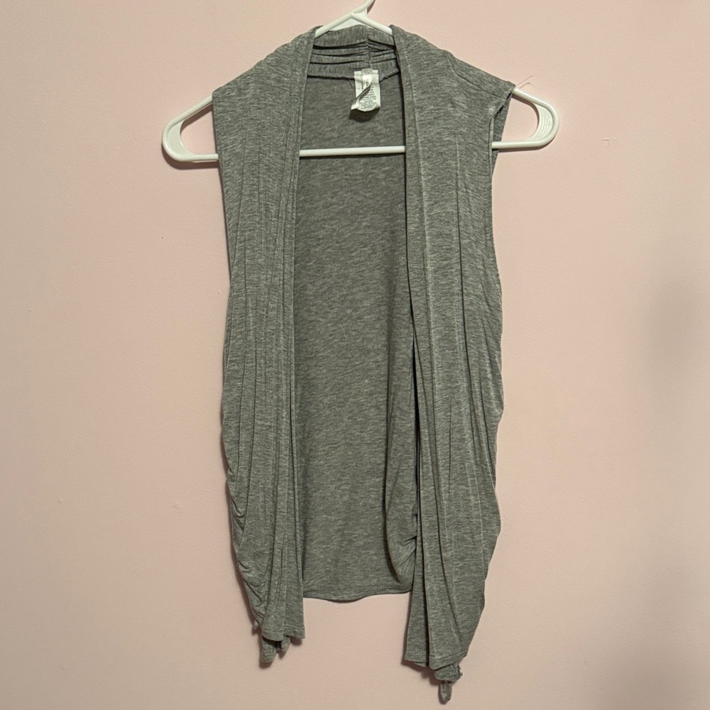 Discreet Gray Open Front vest